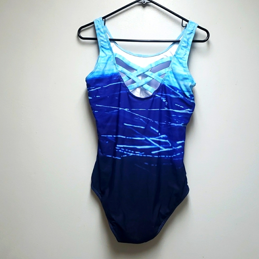 Womens Swimsuit (L) - Picture 6 of 9